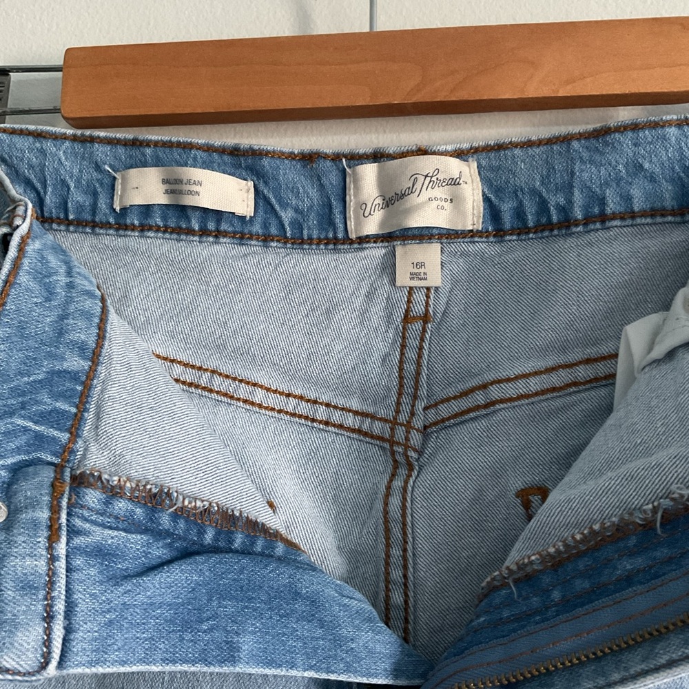 🚫SOLD🚫Universal Threads High Rise Balloon Jeans - Picture 7 of 9